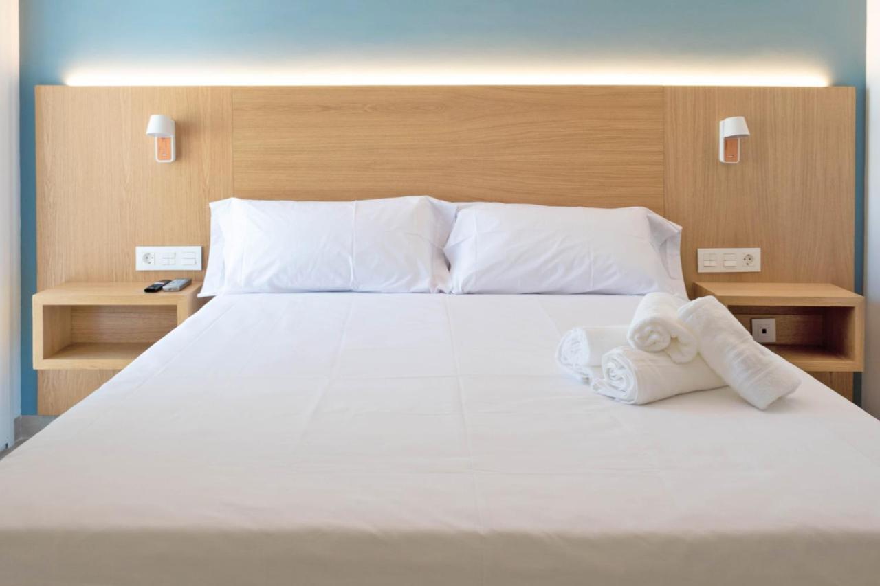 Rio Salado Conil Hostal Кониль-де-ла-Фронтера Экстерьер фото