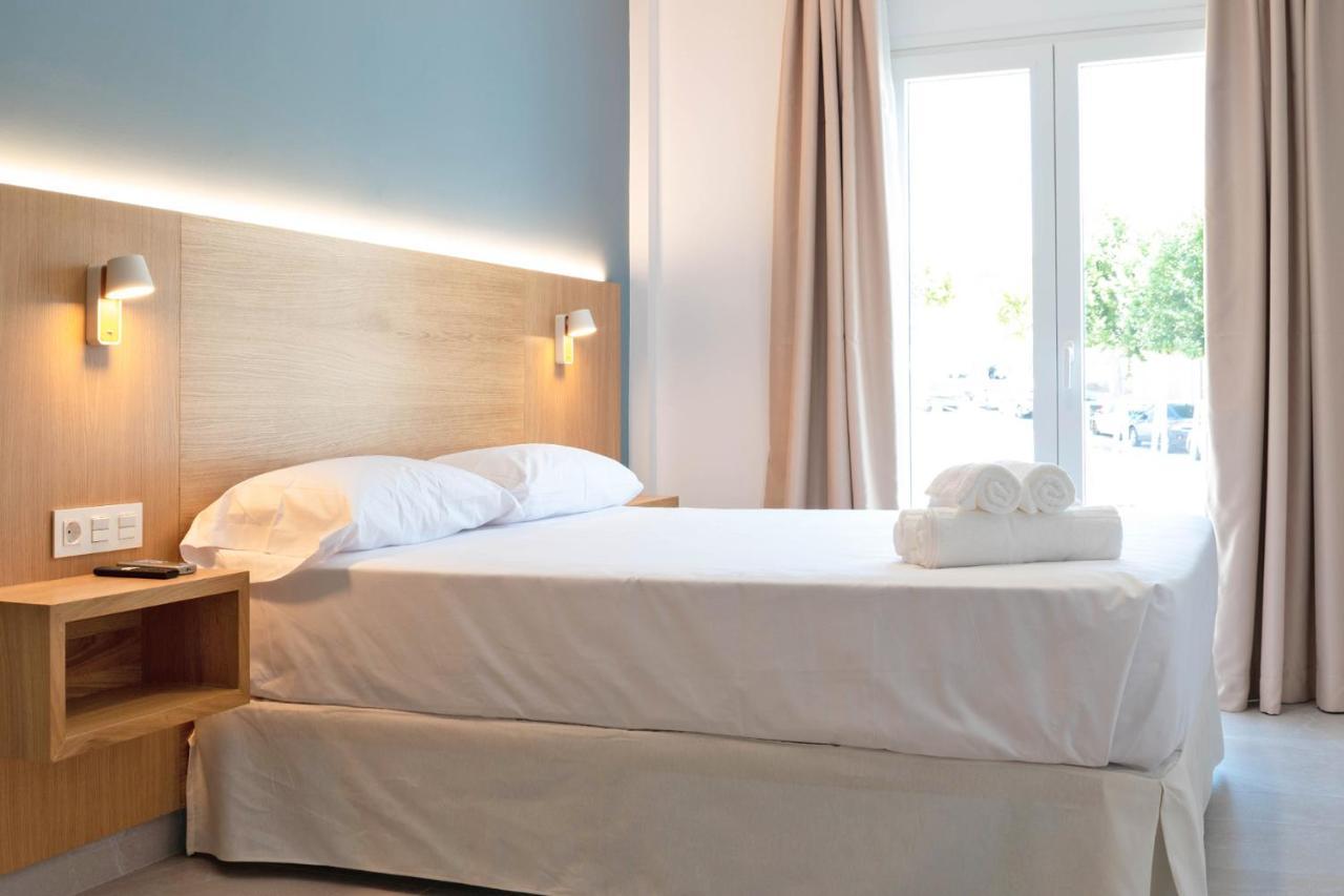 Rio Salado Conil Hostal Кониль-де-ла-Фронтера Экстерьер фото