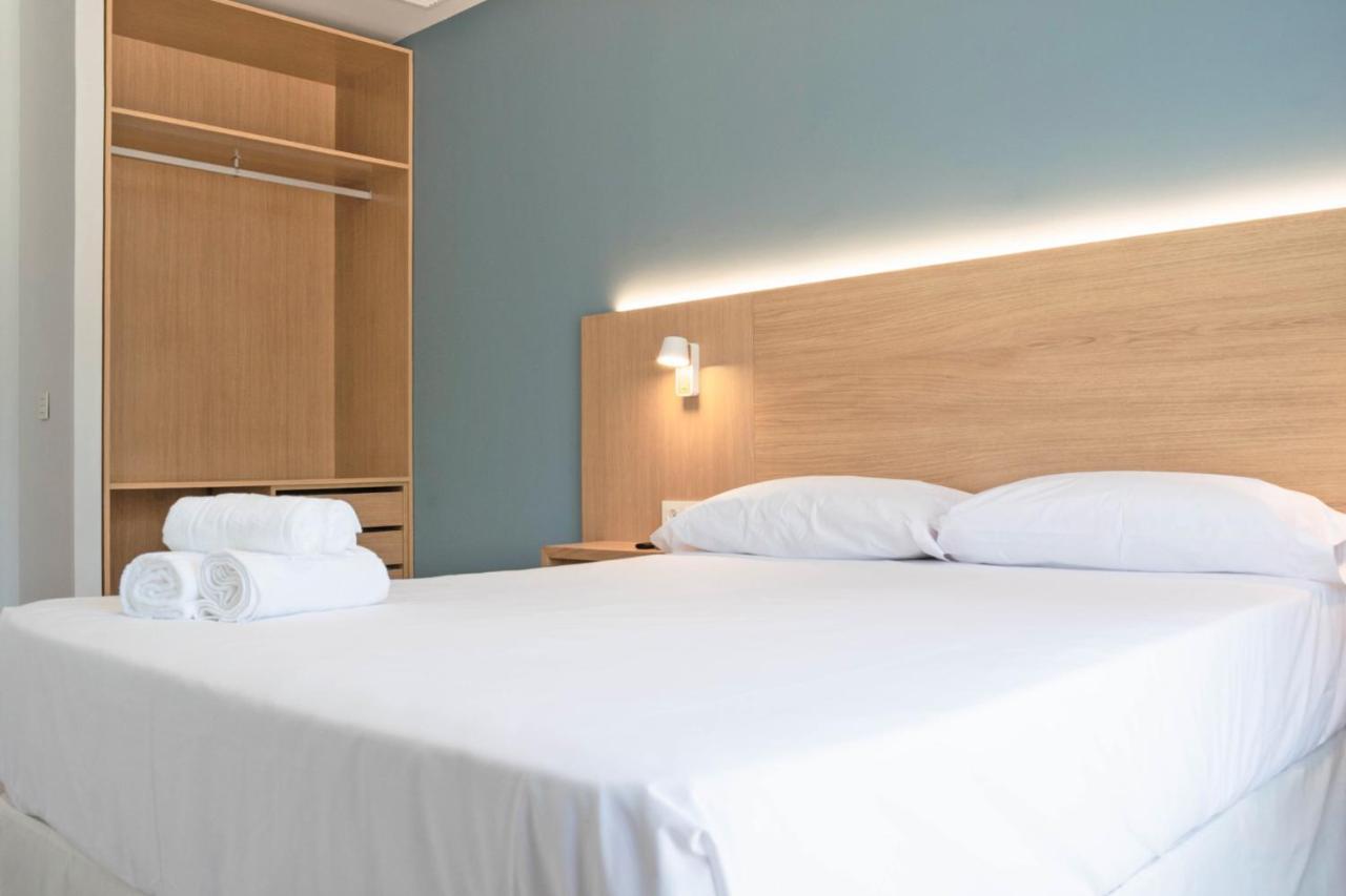 Rio Salado Conil Hostal Кониль-де-ла-Фронтера Экстерьер фото